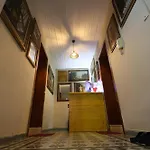 Auberge de jeunesse 18 *